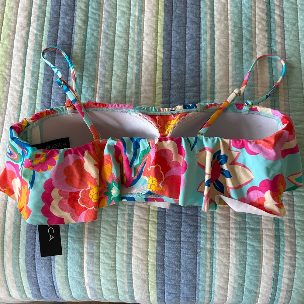 La Blanca Ruffle Bikini Top. NWT, Size 12